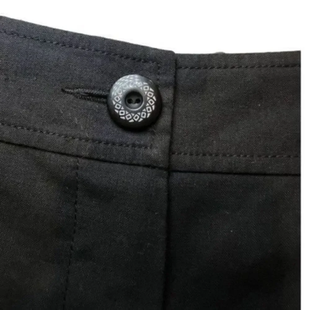 Trina Turk Linen Cotton Blend Cuffed Linen Shorts w/Belt  2 Black - Picture 9 of 12